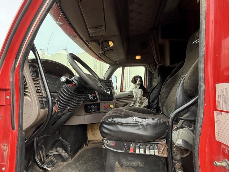 2003-kenworth-t2000-image-34