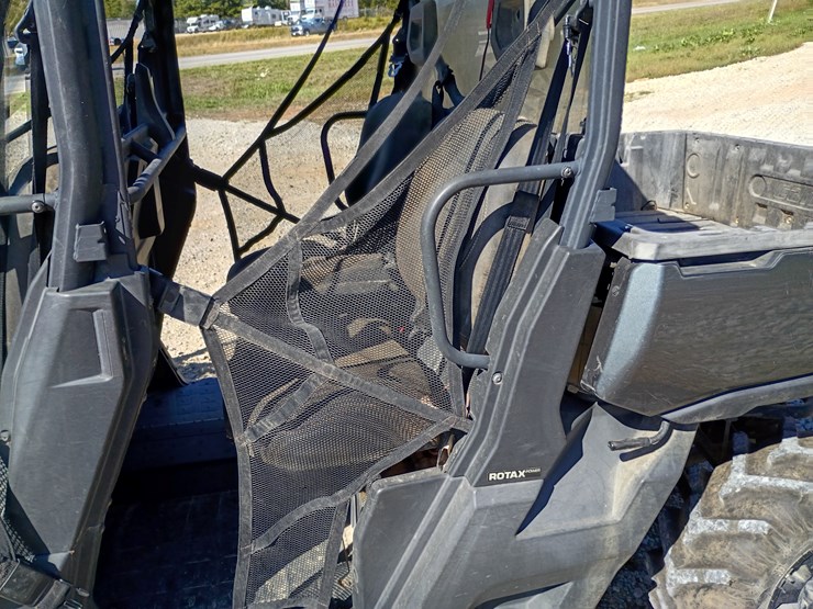 #22111-•-2022-can-am-hd-10-4-seater-side-by-side-image-39