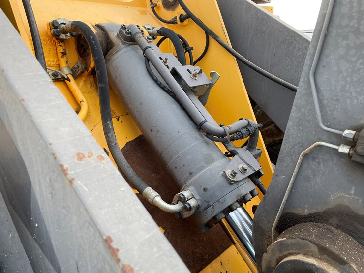 2013-volvo-l70g-image-23