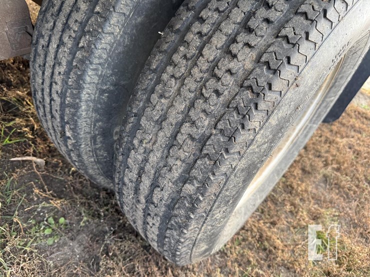 2014-finish-line-30ft-flatbed-image-16