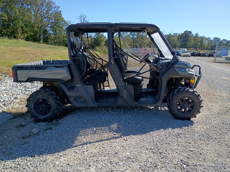 #22111-•-2022-can-am-hd-10-4-seater-side-by-side-image-11