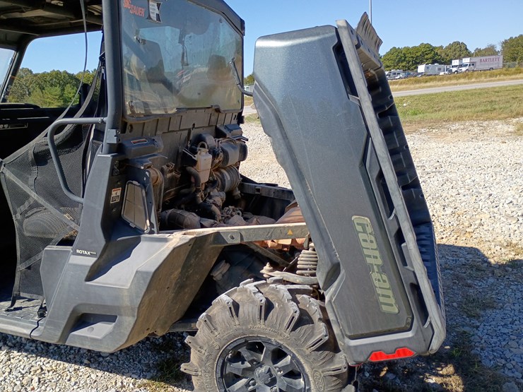 #22111-•-2022-can-am-hd-10-4-seater-side-by-side-image-47