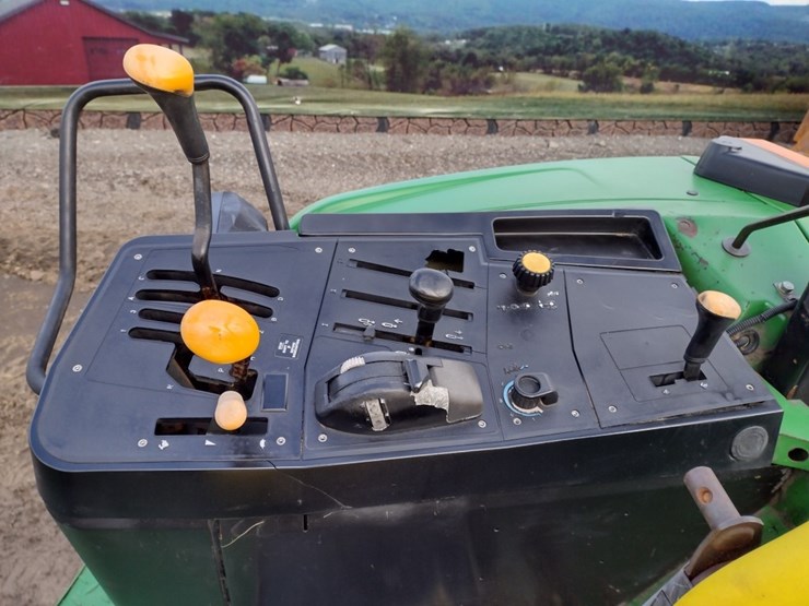 john-deere-6210-image-9