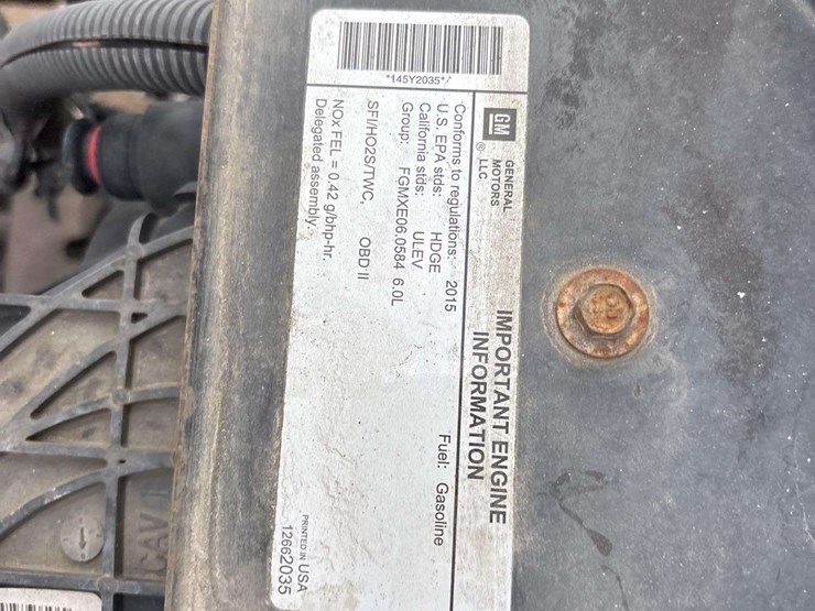 2015-isuzu-npr-image-10