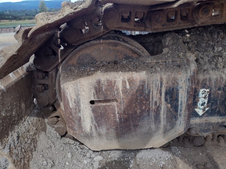 deere-225d-lc-image-37