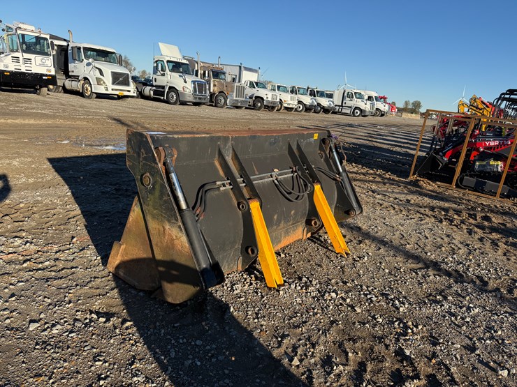 #87-•-88”-4-in-1-bucket-inv#33614-image-3