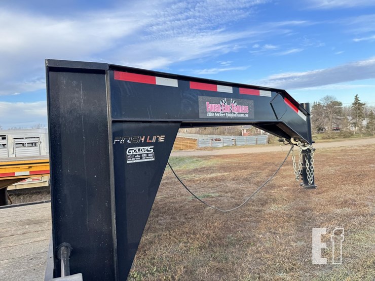 2014-finish-line-30ft-flatbed-image-18