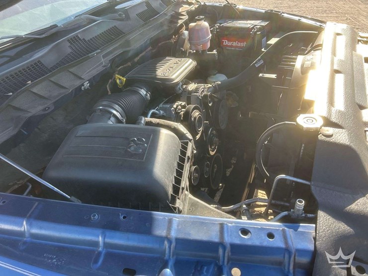 2011-ram-1500-pickup-truck-image-7