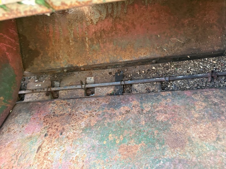 john-deere-12-image-26