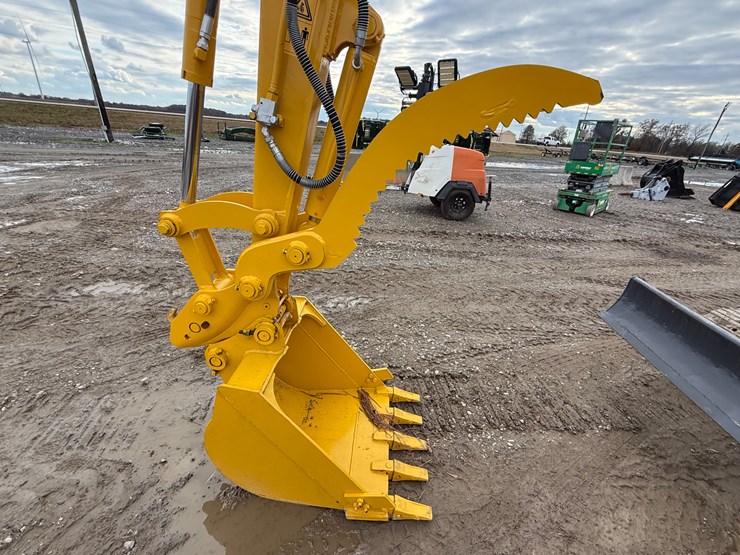 komatsu-pc56-7-image-26