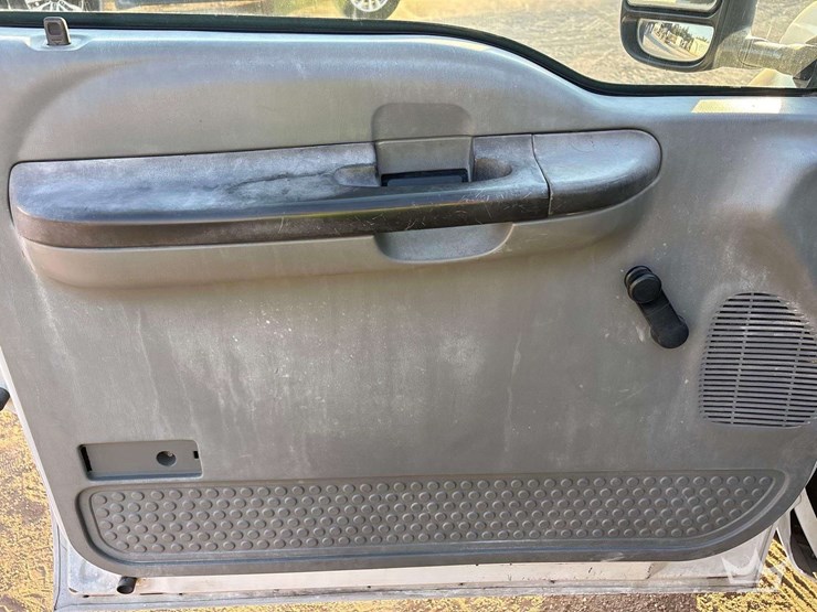 2006-ford-f450-image-11