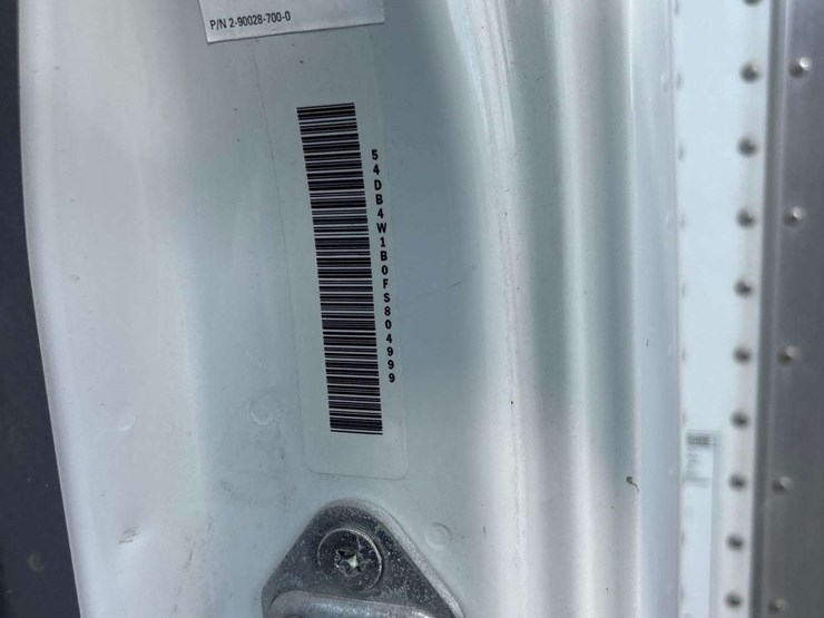 2015-isuzu-npr-image-5