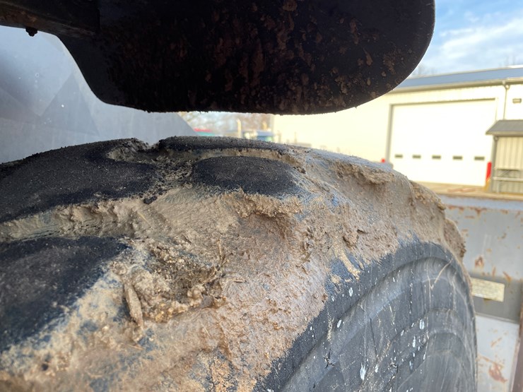 2013-volvo-l70g-image-12