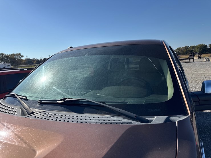 2011-ford-f150-lariat-image-12