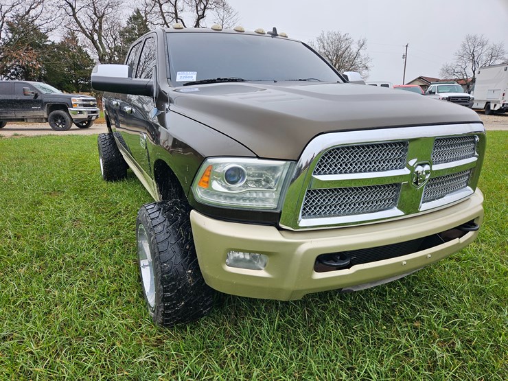 2014-dodge-2500-image-22