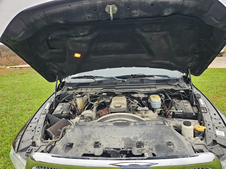 2014-dodge-2500-image-24