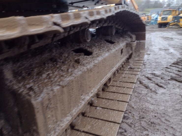 deere-200-lc-image-24