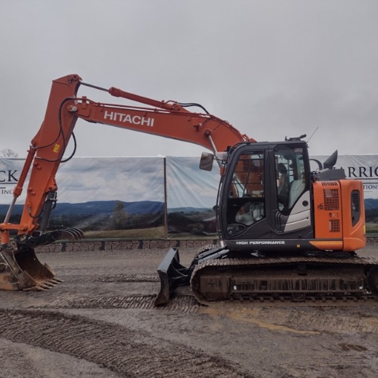 HITACHI ZX135US-6