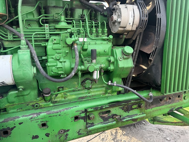 john-deere-4630-image-32