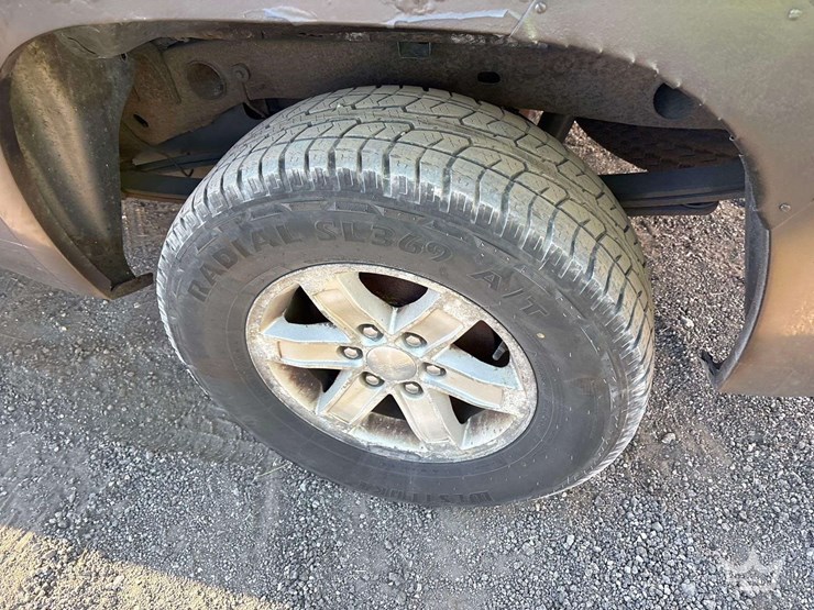 2011-gmc-sierra-1500-image-13