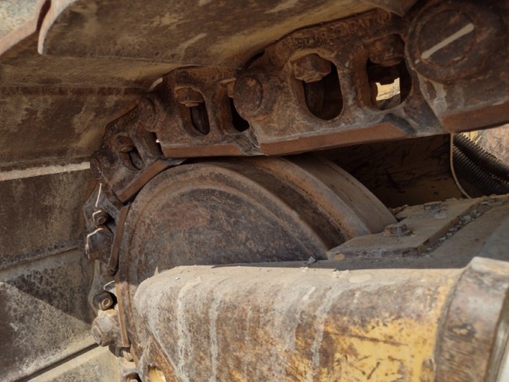15-caterpillar-d6n-xl-image-27