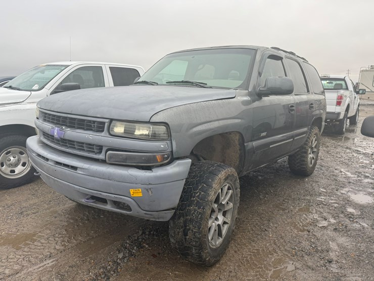 2000-chevrolet-tahoe-image-1