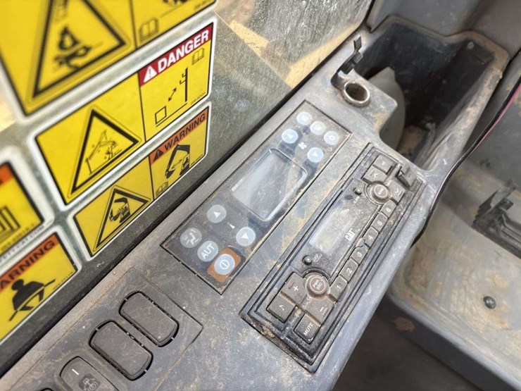 caterpillar-336fl-image-26