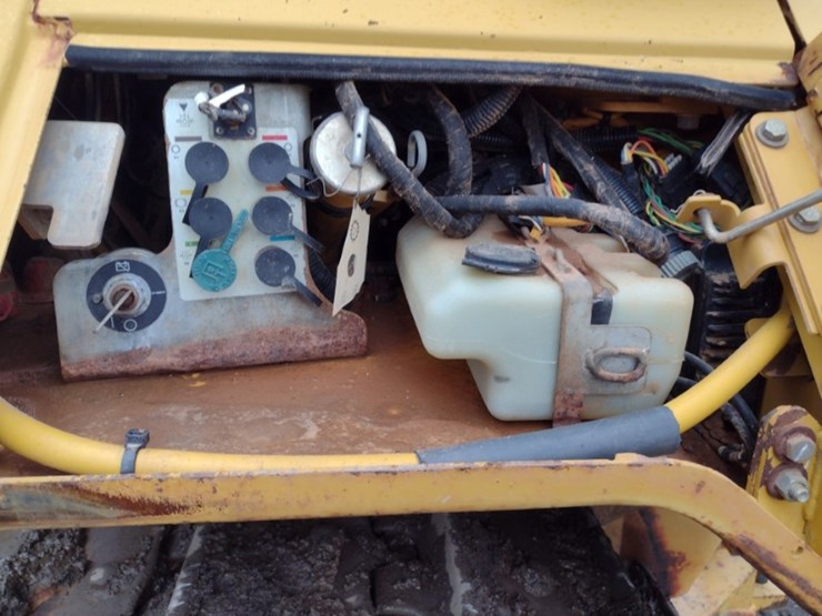 caterpillar-d6n-xl-image-41