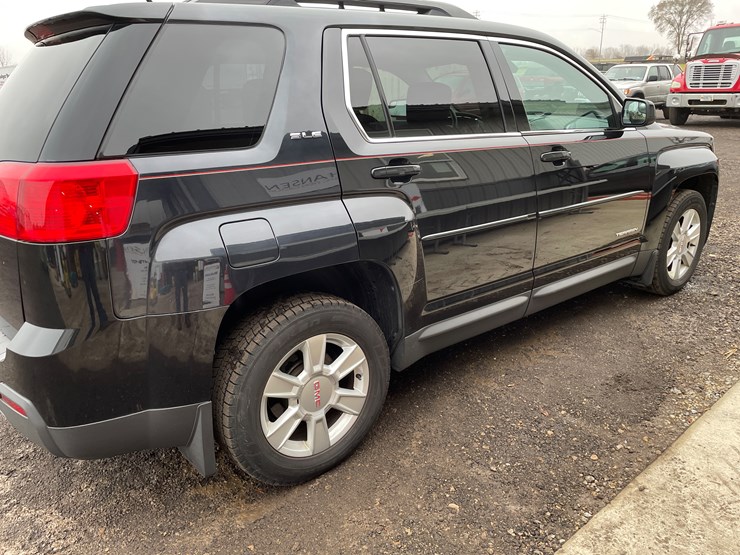 2012-gmc-terrain-sle-image-4