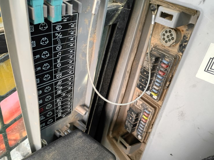 2012-caterpillar-289c-image-57