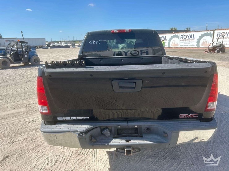 2008-gmc-sierra-1500-ext.-cab-pickup-truck-image-28