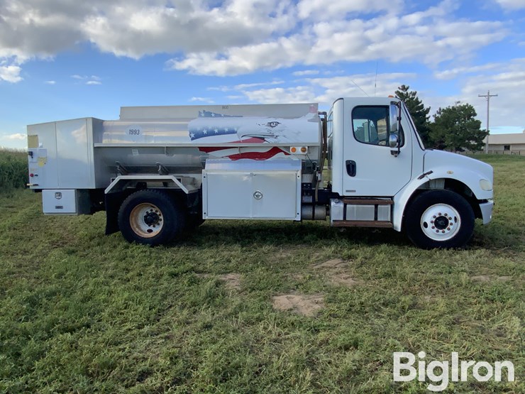 freightliner-m2-106-image-4