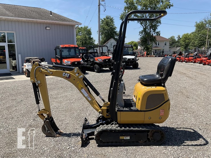 2022-caterpillar-300.9d-image-2