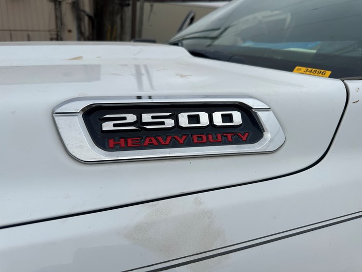 2019-dodge-2500-image-2