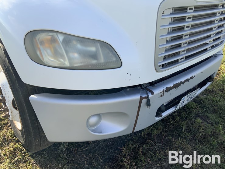 freightliner-m2-106-image-14