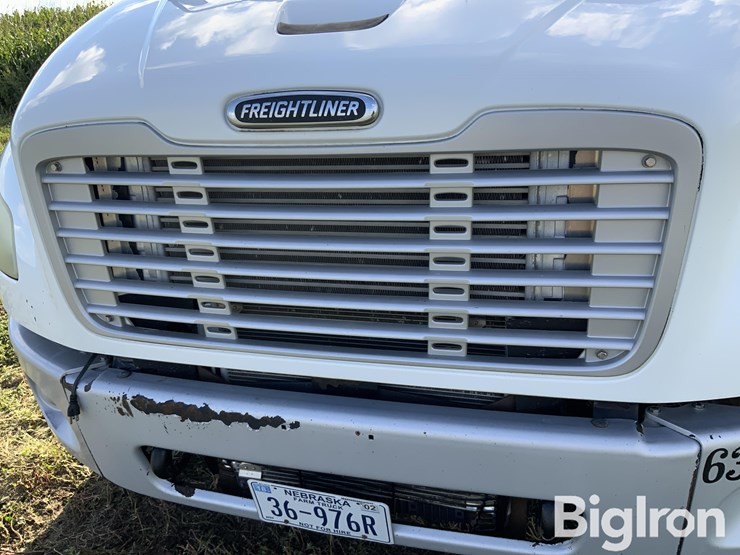 freightliner-m2-106-image-12