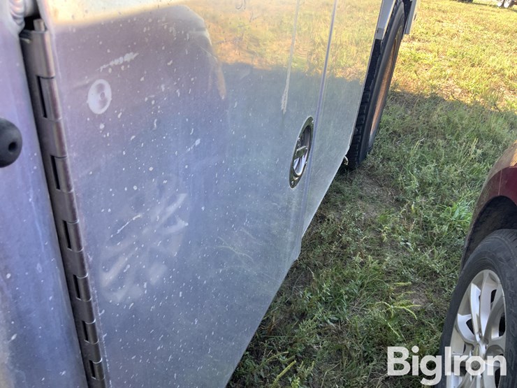 freightliner-m2-106-image-17