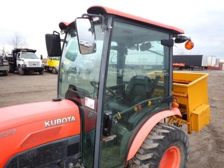 2017-kubota-b2650hsd-image-24