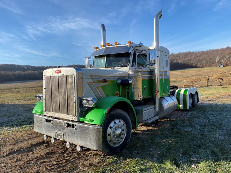 #1010-•-1984-peterbilt-sleeper-cab-semi-(has-wi-title)-(colfax,-wi)-image-1