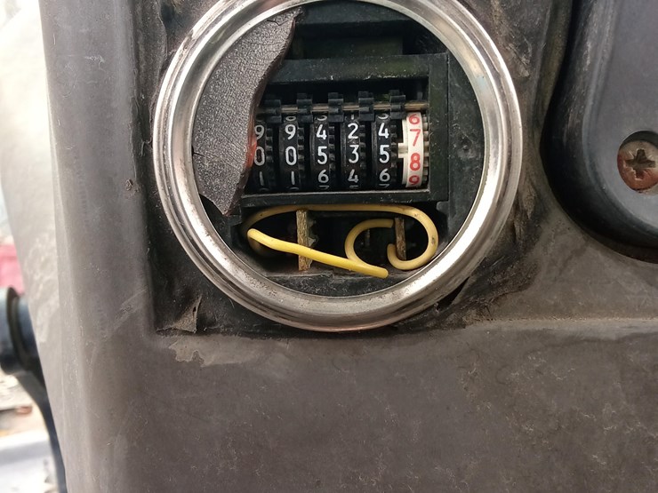 new-holland-3930-image-6