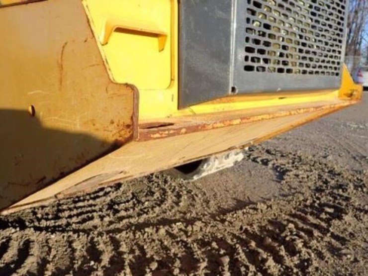 2019-deere-331g-image-74