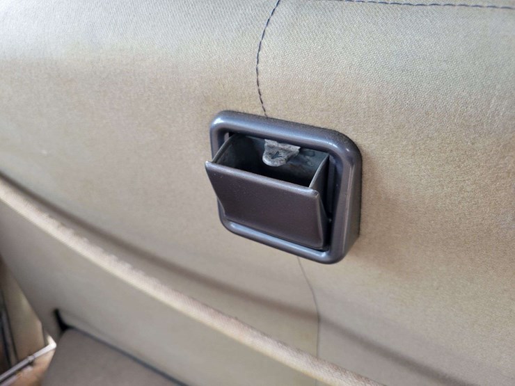 1948-ford-sedan-image-51