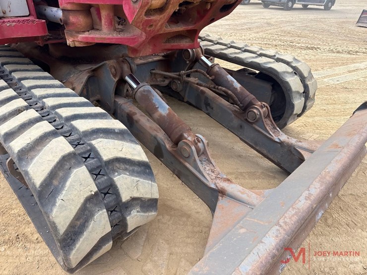 takeuchi-tb2150-image-12