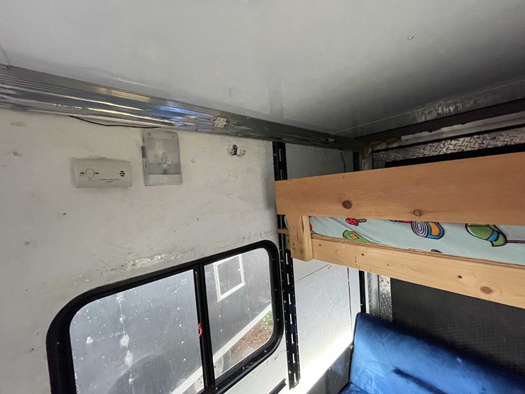 #1399-•-2018-zero-4-outdoors-6'-x-10'-all-aluminum-drop-down-ice-shanty-(of)-image-26