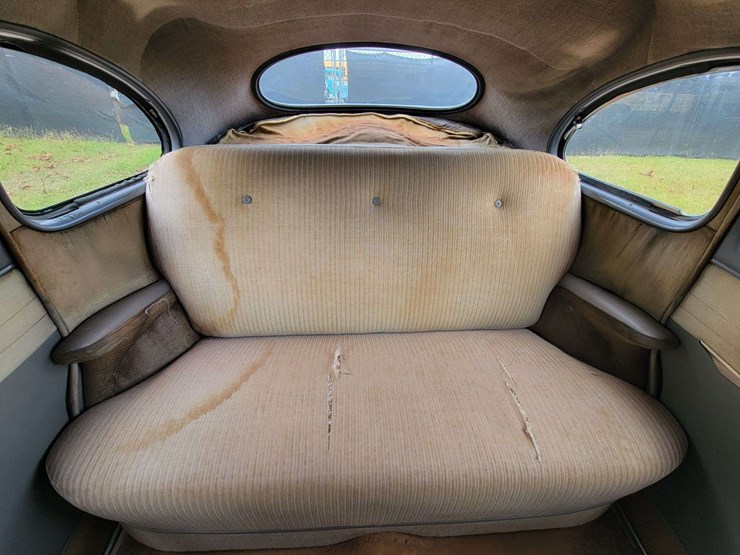 1948-ford-sedan-image-48