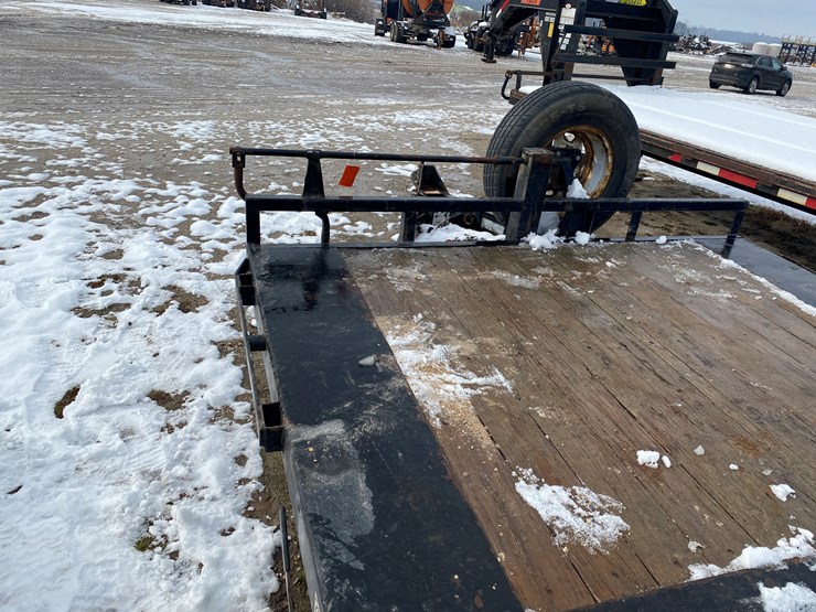 #1303-•-2019-pj-22.5'-tandem-axle-tilt-deck-trailer-(st.-nazianz,-wi)-image-20