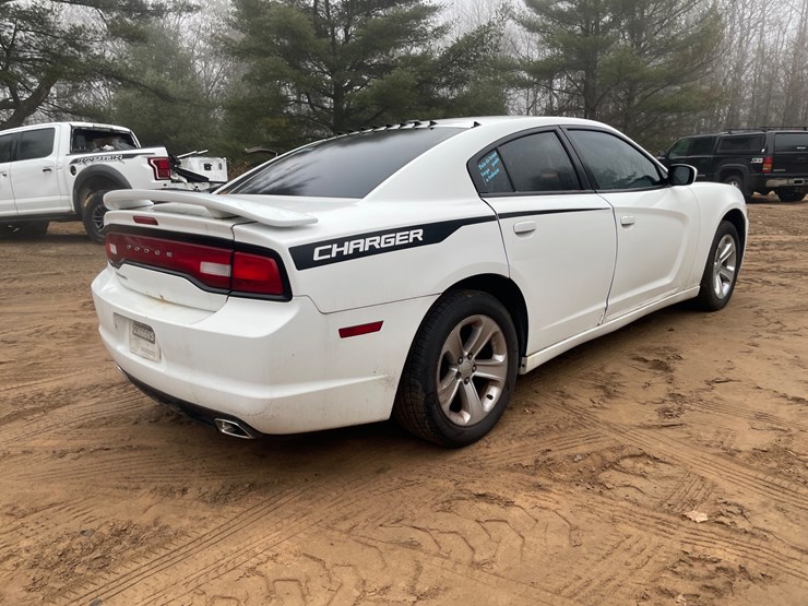 #268-•-2011-dodge-charger-(rhinelander,-wi)(title-in-delay)-image-3