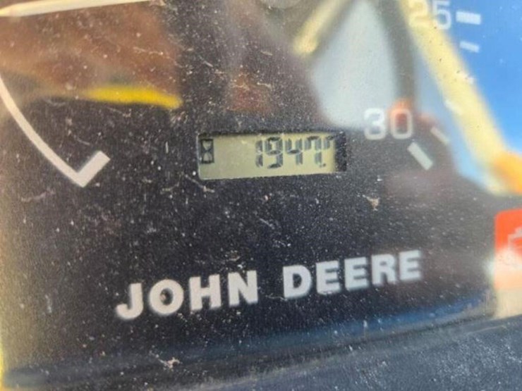 2000-john-deere-5205-image-17