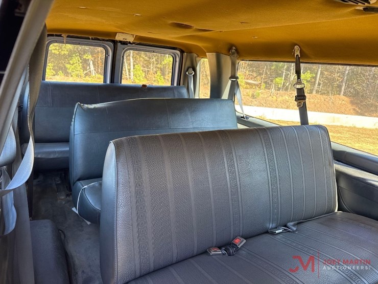 1996-ford-e350-image-13