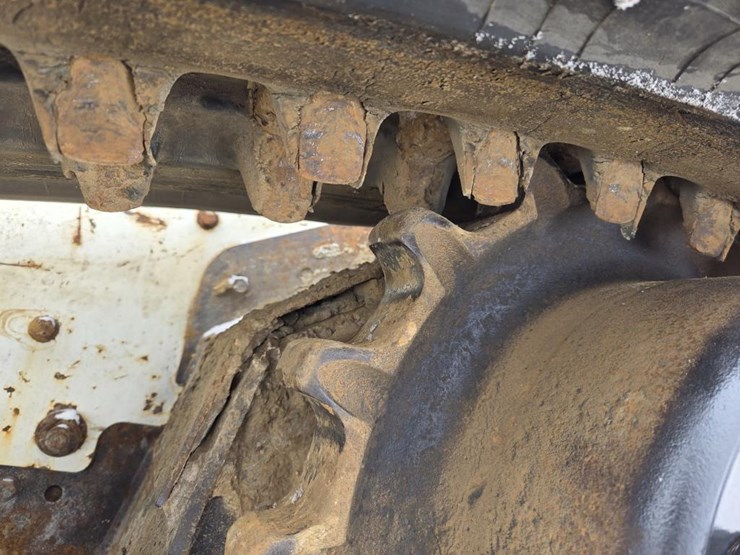 2017-bobcat-t750-image-48